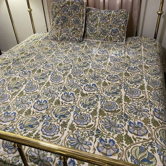 Pottery Barn Other - Pottery Barn Mia Floral Reversible King Duvet Cover + Shams READ